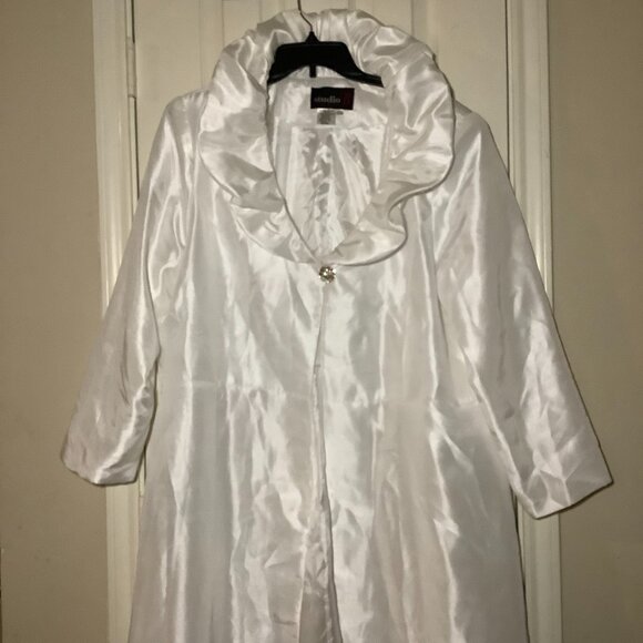 Studio B Womens Satin White Oversized Beautiful Jacket - Picture 6 of 9